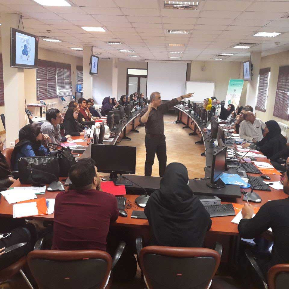 شرکت در کارگاه ها