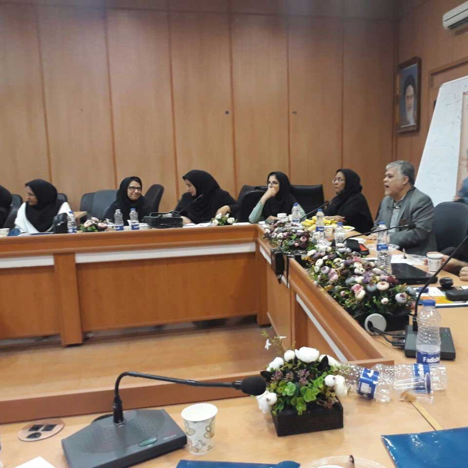 شرکت در کارگاه ها