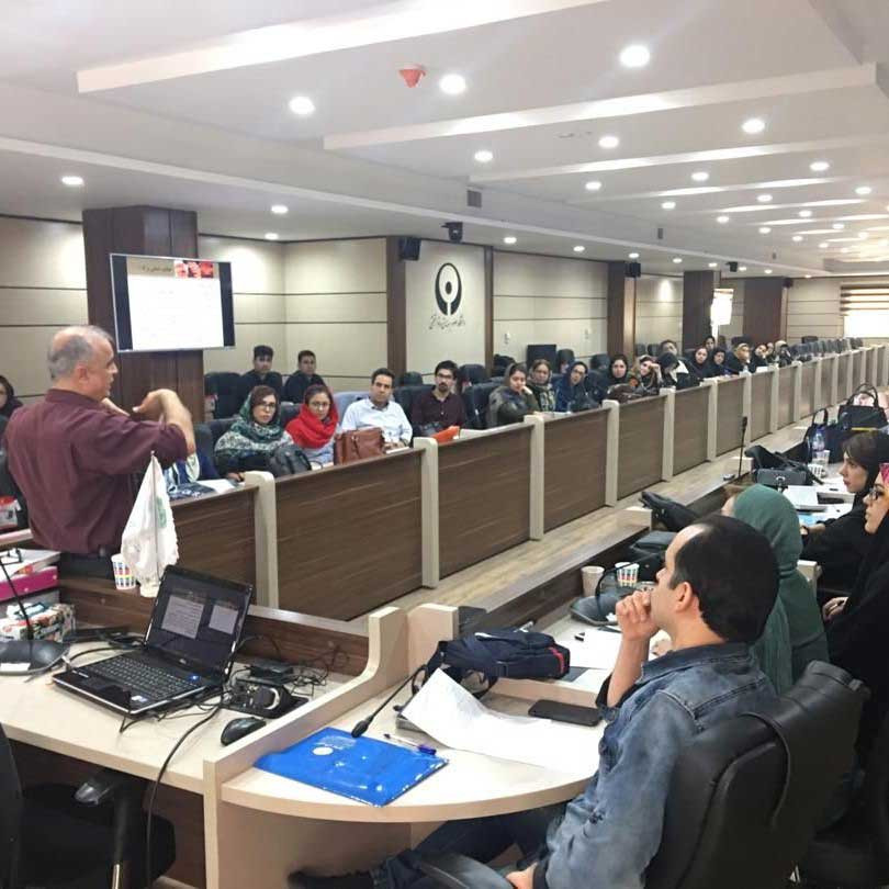 شرکت در کارگاه ها