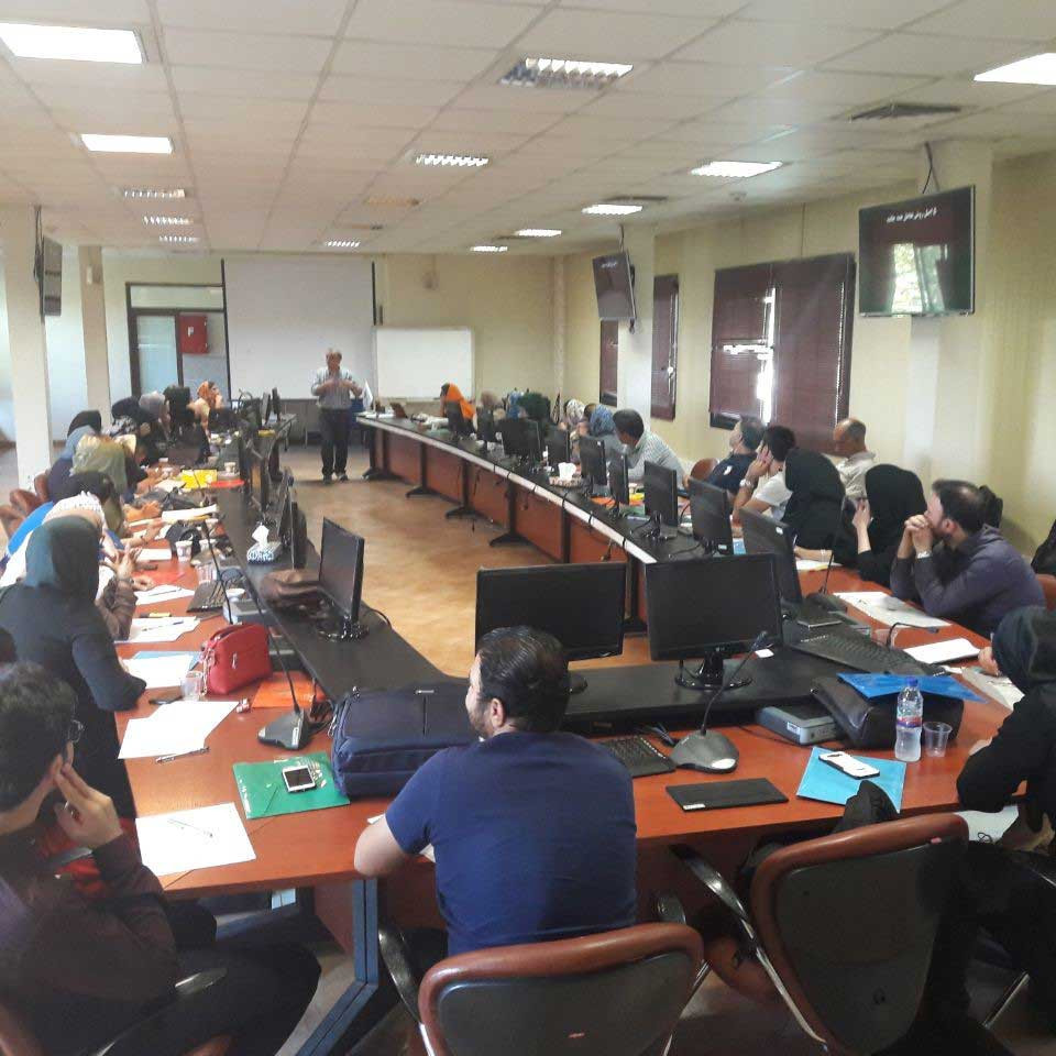 شرکت در کارگاه ها