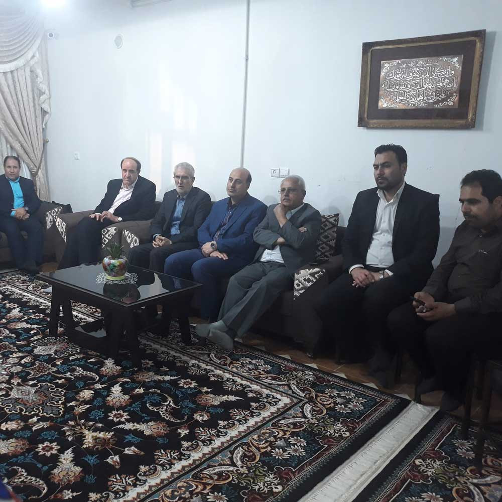 دیدار با مسئولین