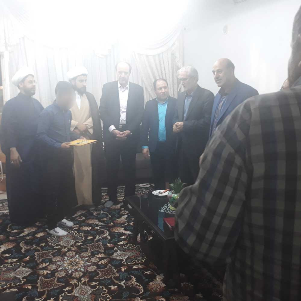 دیدار با مسئولین