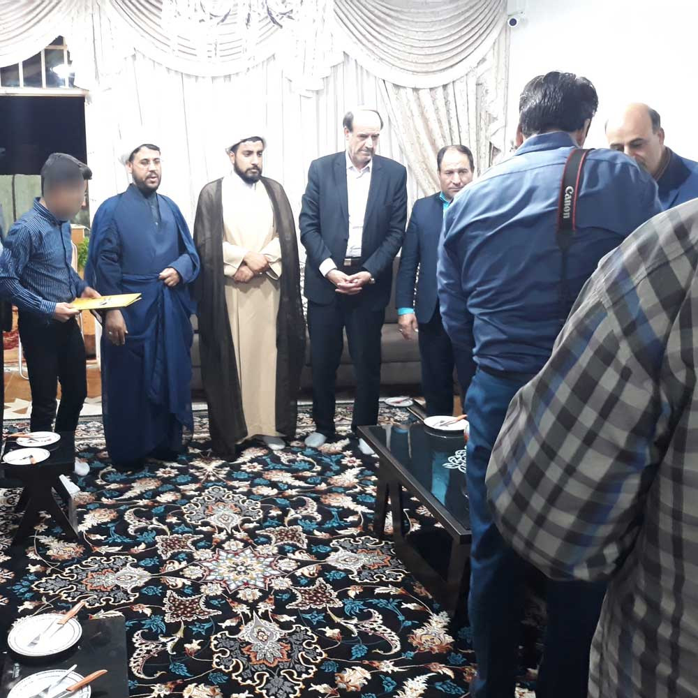 دیدار با مسئولین