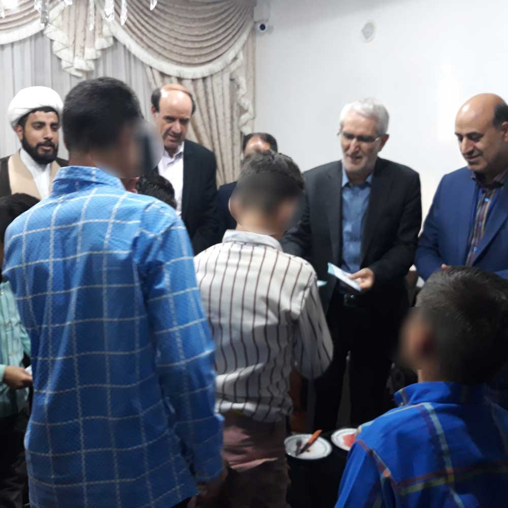 دیدار با مسئولین