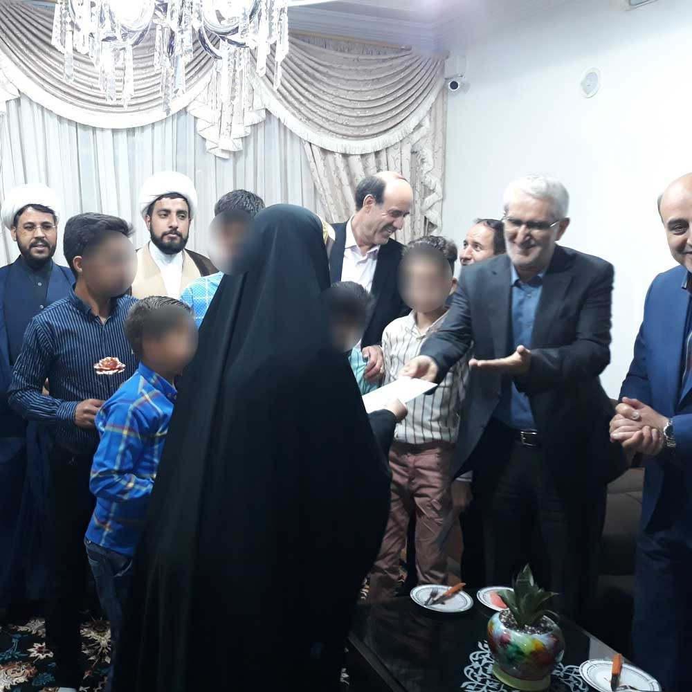 دیدار با مسئولین