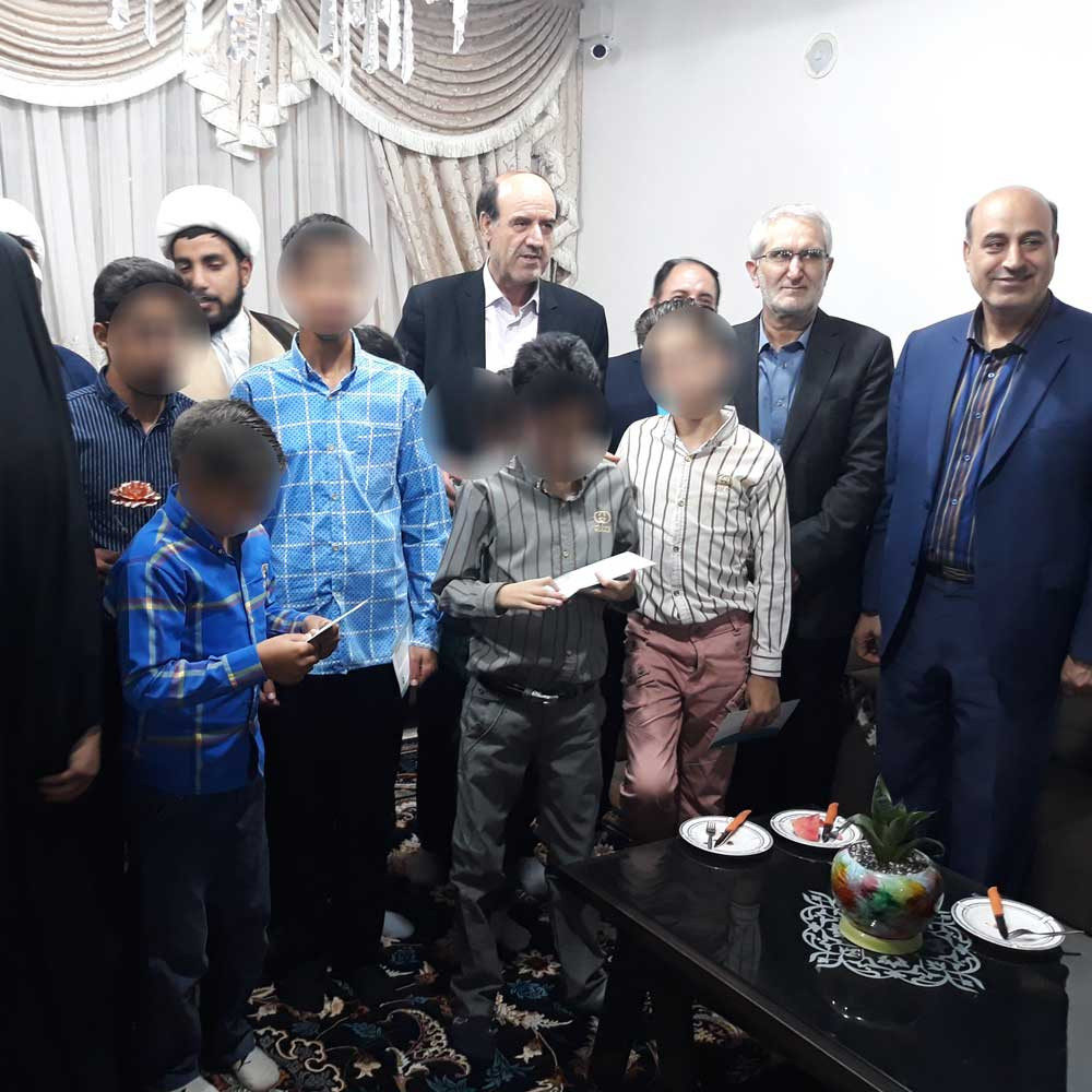 دیدار با مسئولین