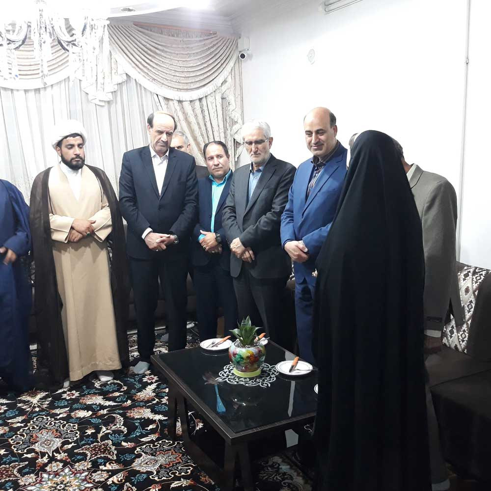 دیدار با مسئولین