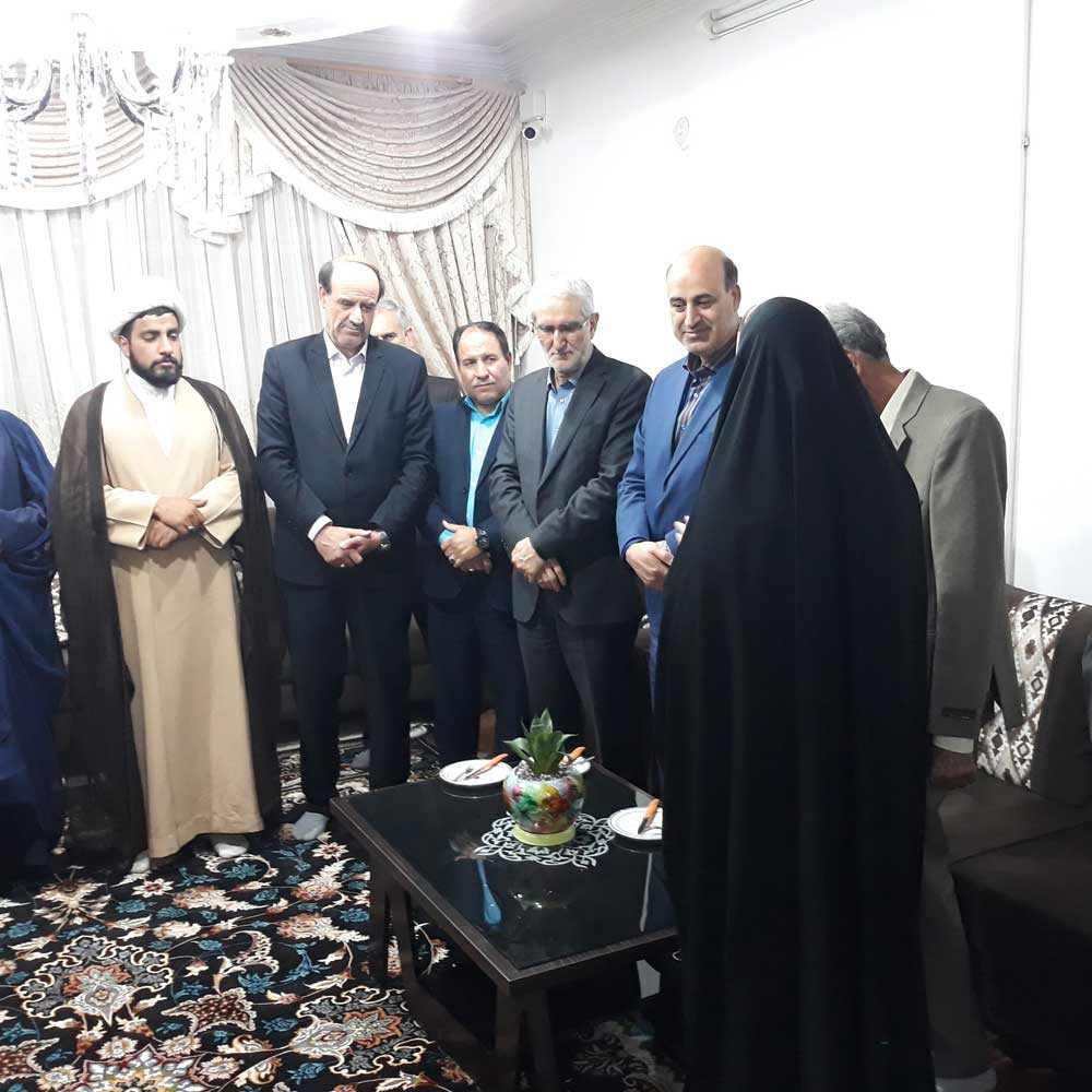 دیدار با مسئولین