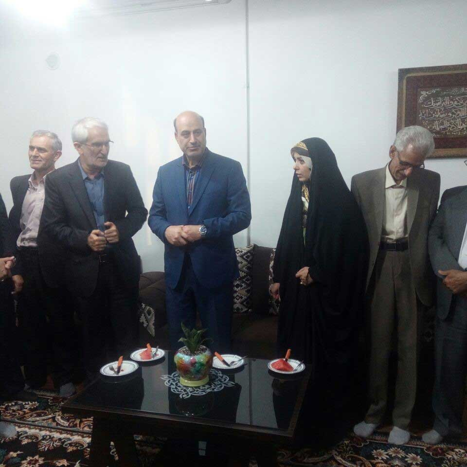 دیدار با مسئولین