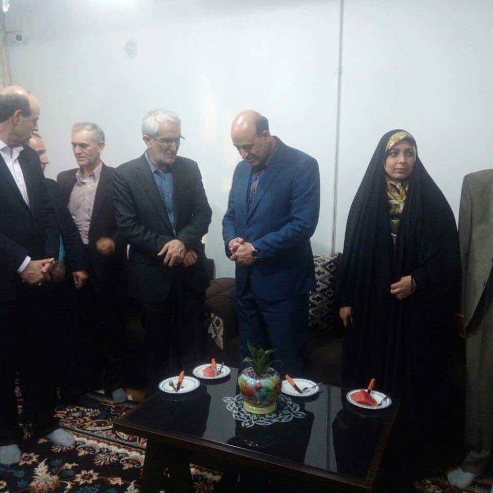 دیدار با مسئولین