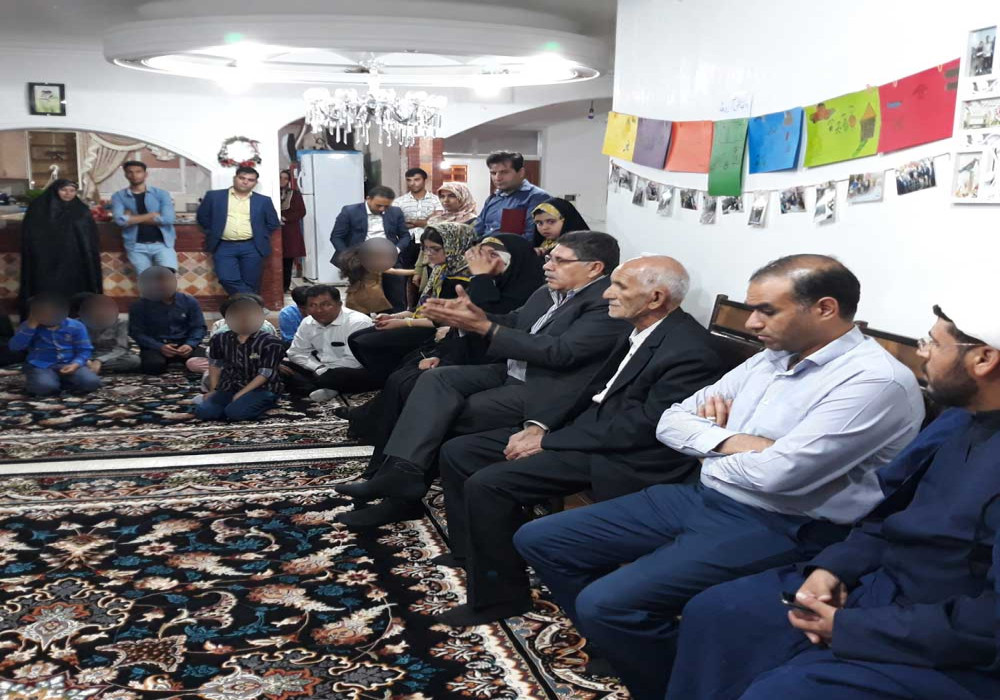 دیدار با مسئولین